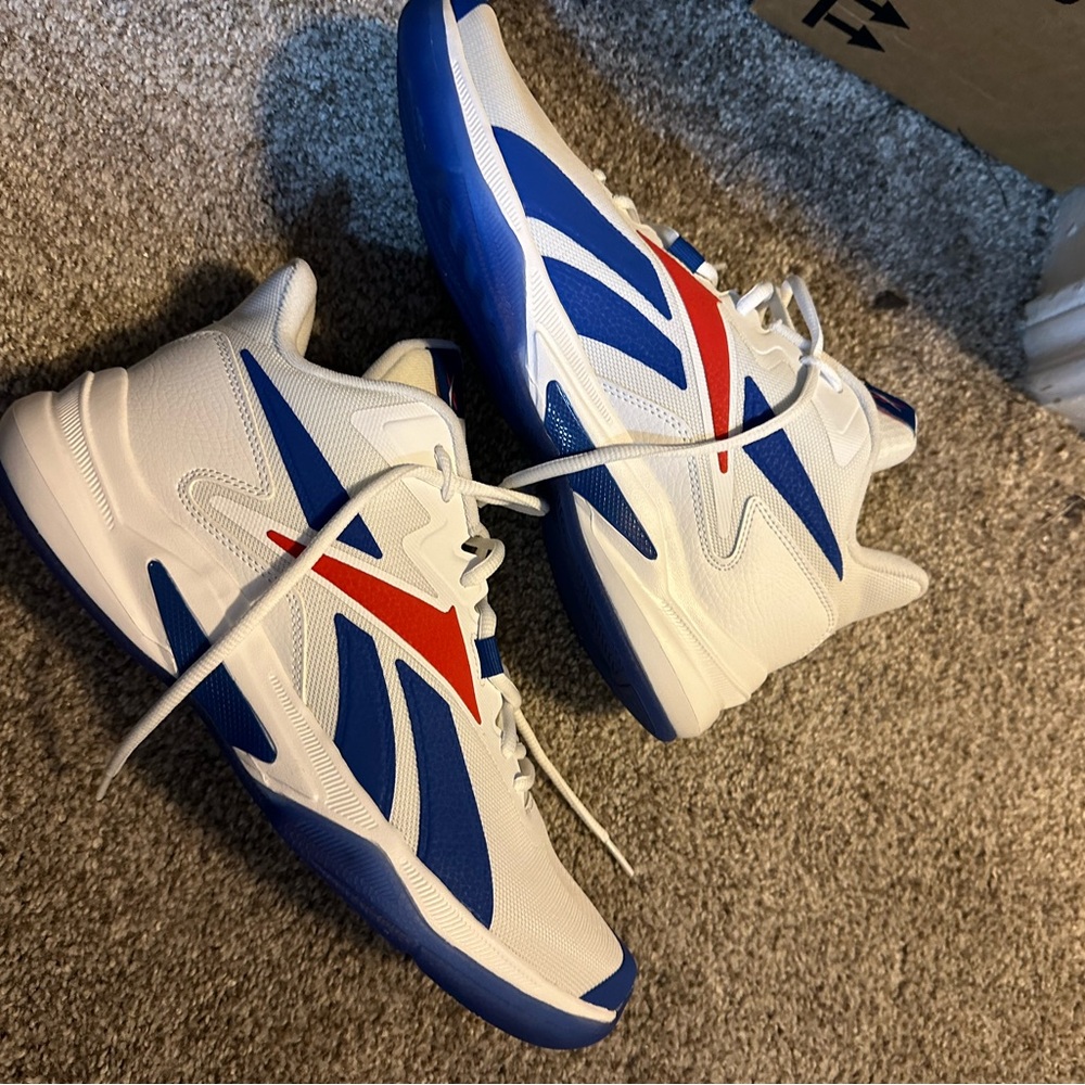 NWT Reebok sneakers